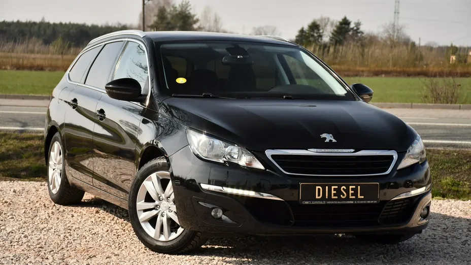 PEUGEOT 308 -
