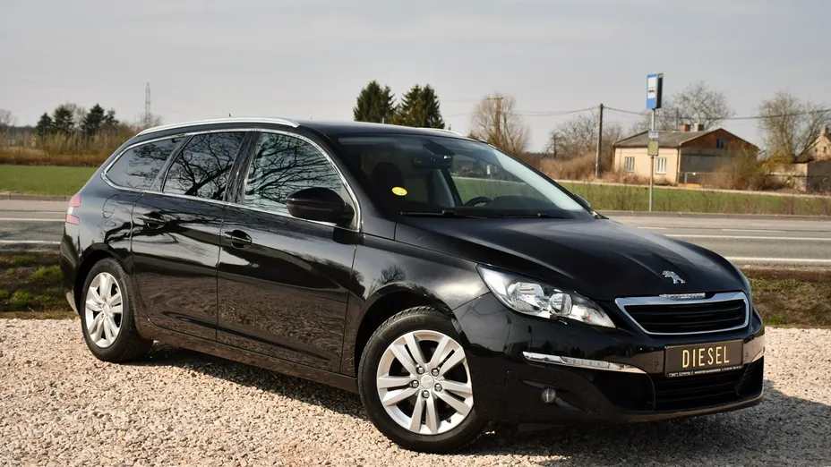 PEUGEOT 308 -