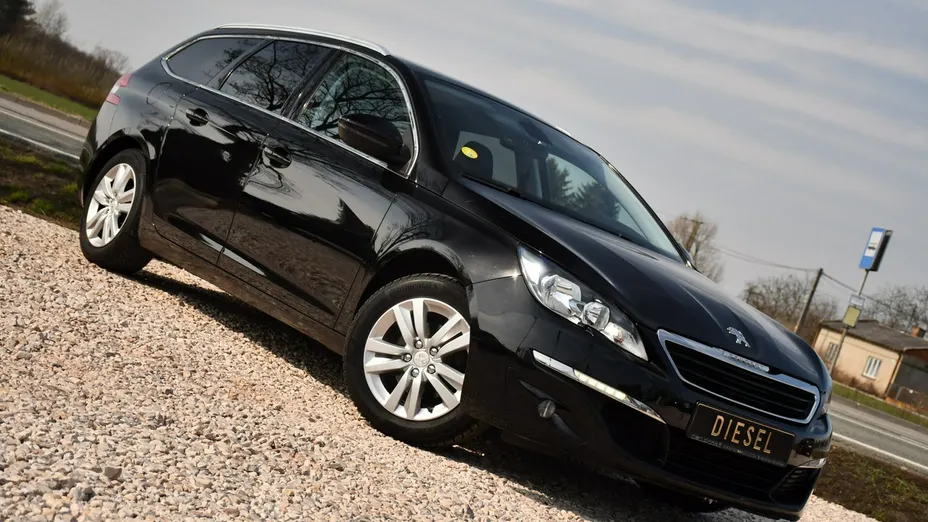 PEUGEOT 308 -