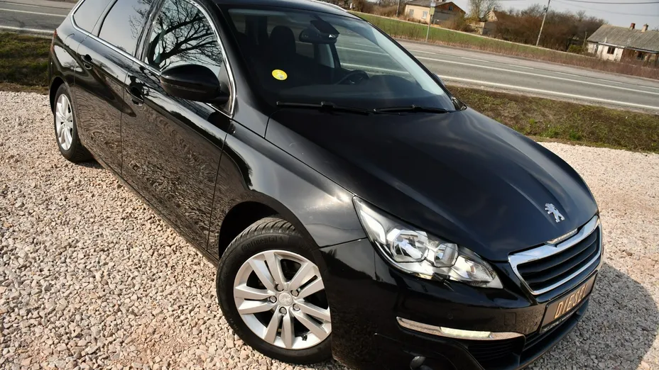 PEUGEOT 308 -