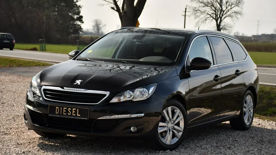 PEUGEOT 308 -