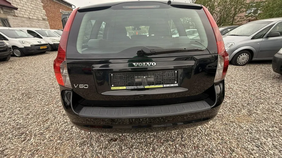 VOLVO V50 -