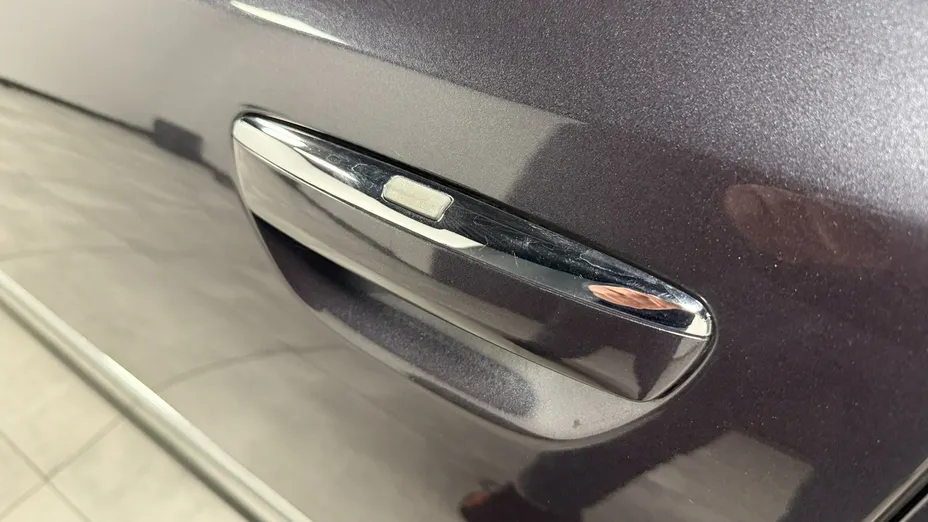 AUDI A8 -