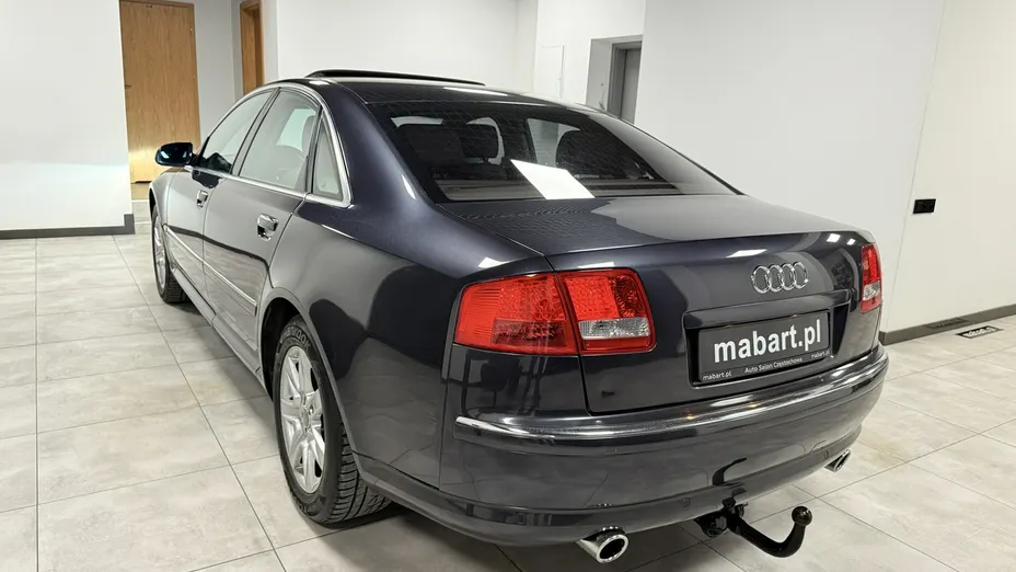 AUDI A8 -