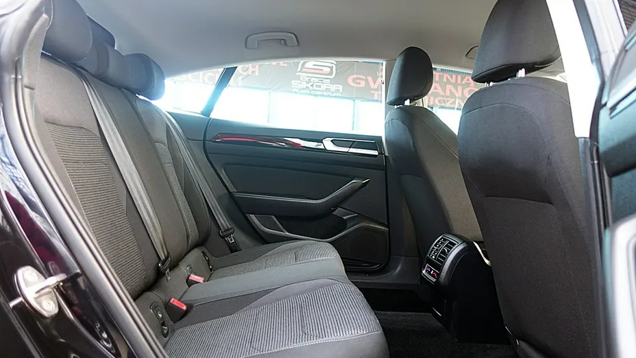 VOLKSWAGEN Arteon -
