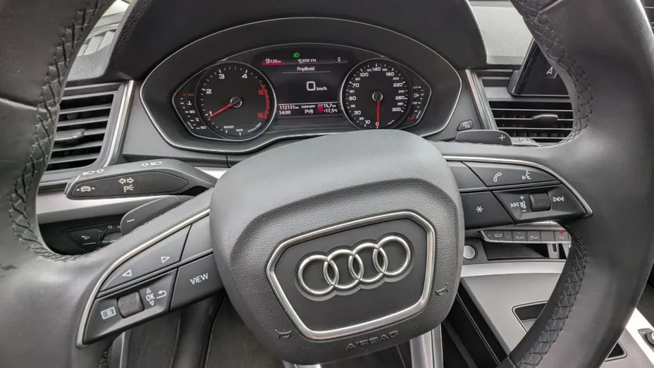 AUDI Q5 -