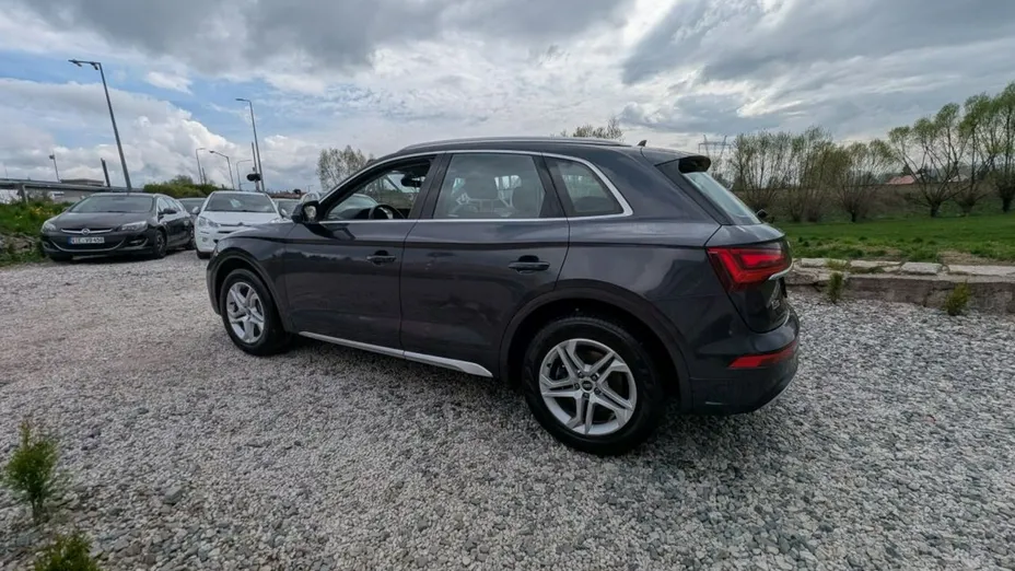 AUDI Q5 -
