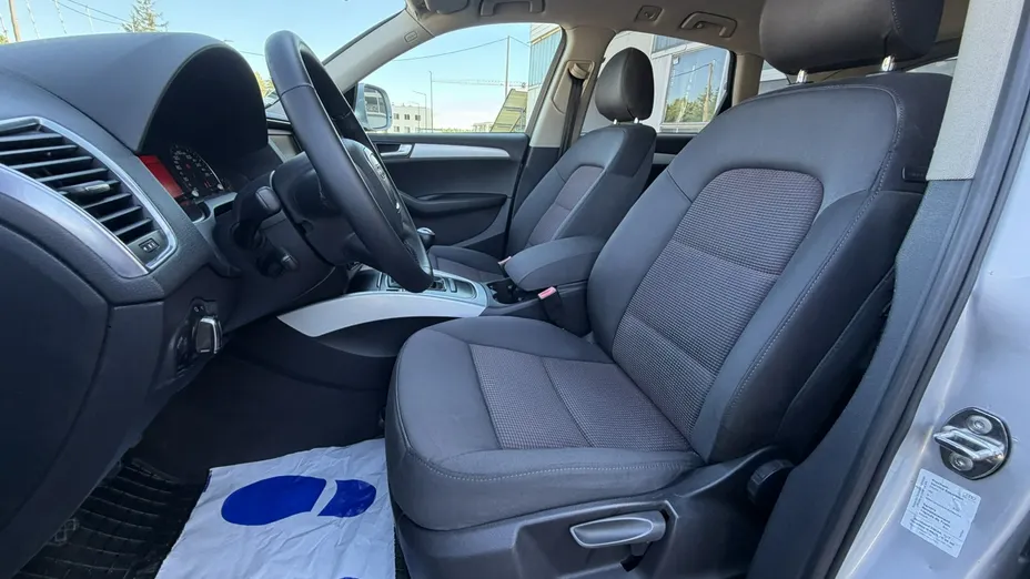 AUDI Q5 -