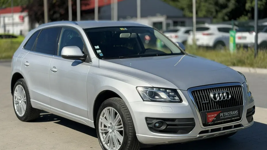 AUDI Q5 -