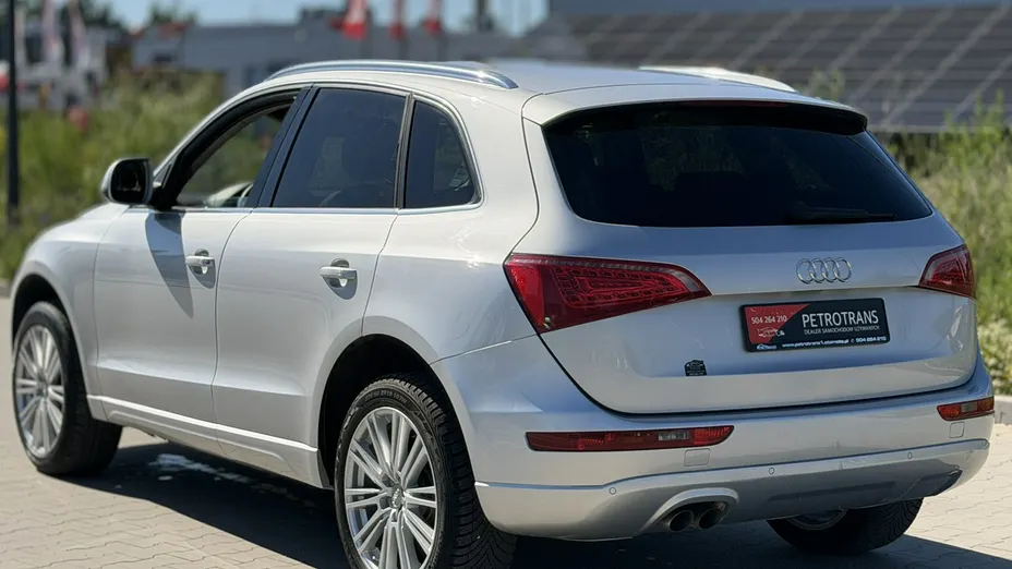 AUDI Q5 -