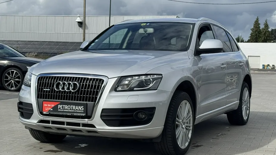 AUDI Q5 -