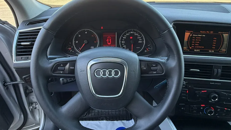AUDI Q5 -
