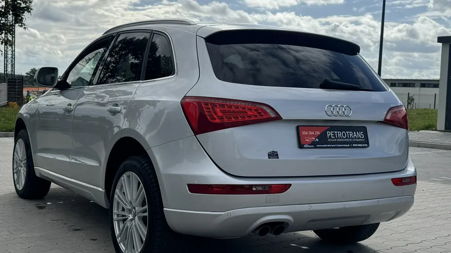 AUDI Q5 -
