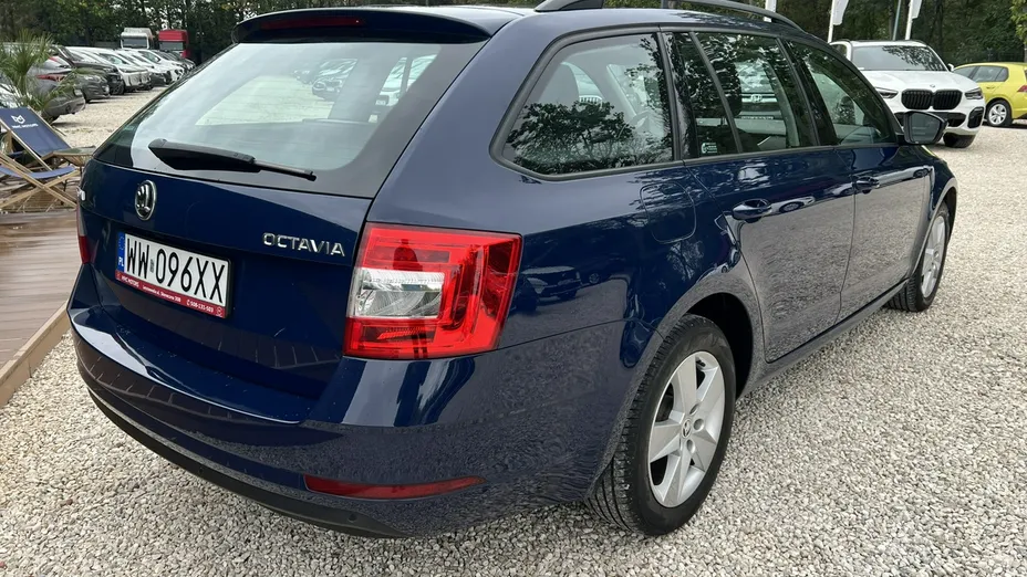 SKODA Octavia -
