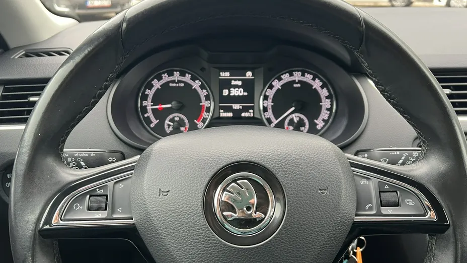SKODA Octavia -