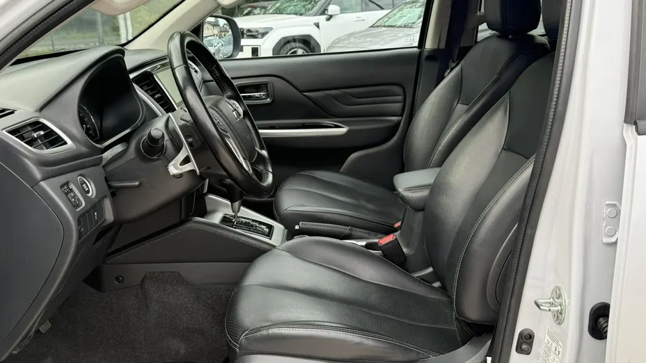 MITSUBISHI L 200 -