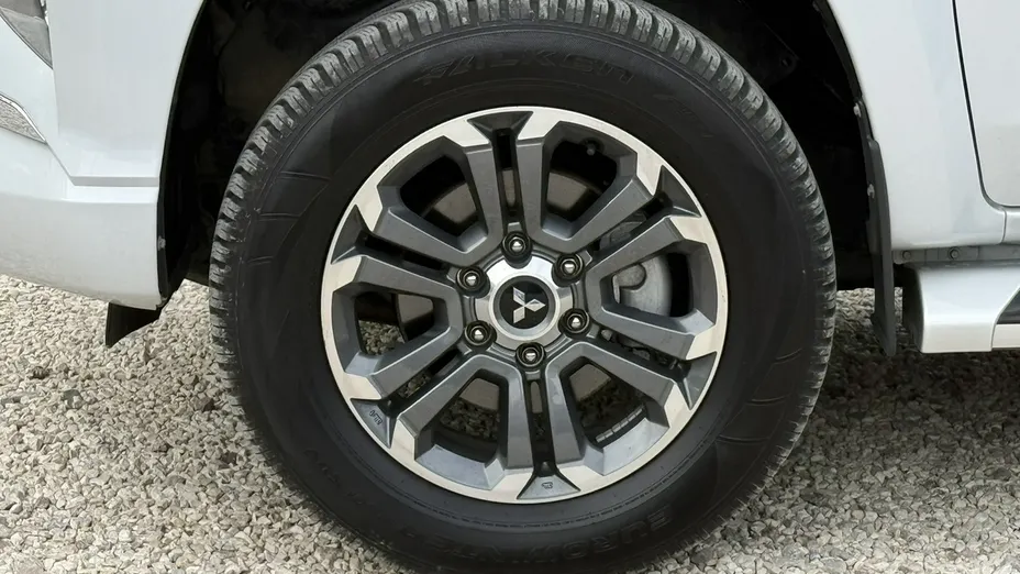 MITSUBISHI L 200 -
