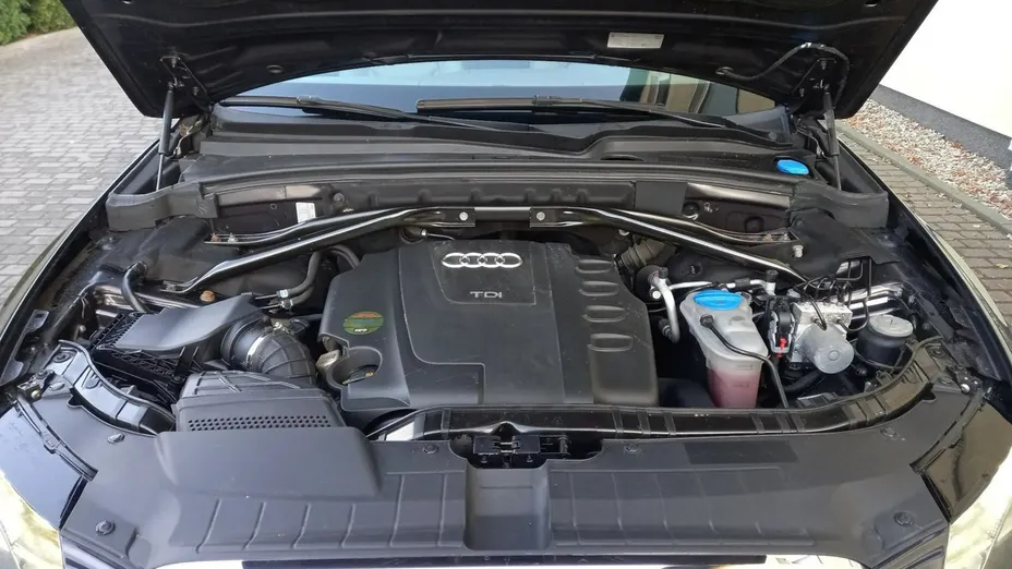 AUDI Q5 -