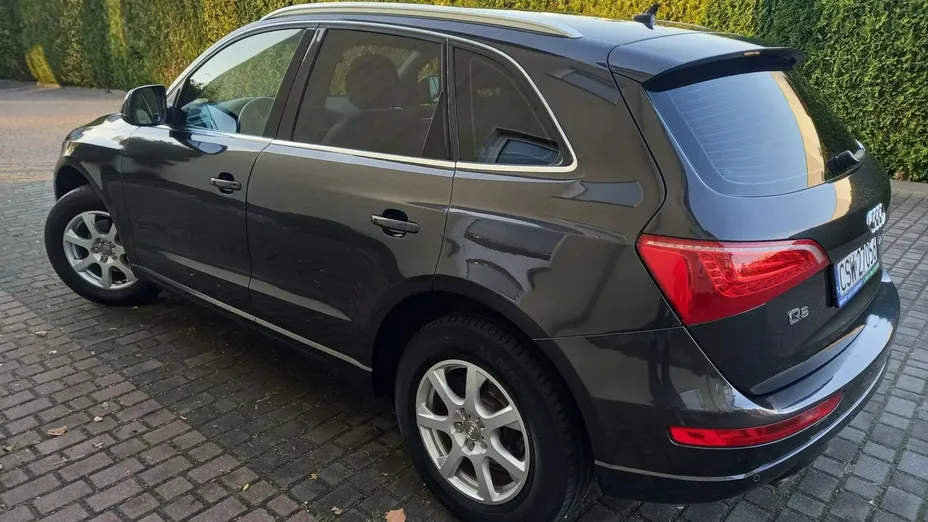 AUDI Q5 -
