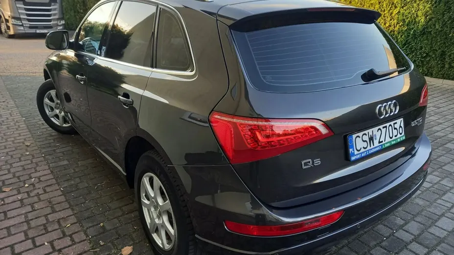 AUDI Q5 -