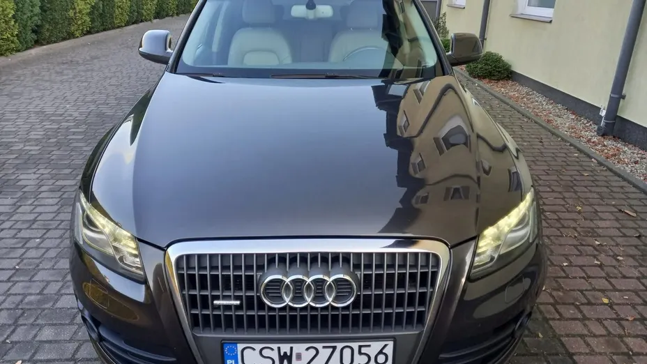 AUDI Q5 -