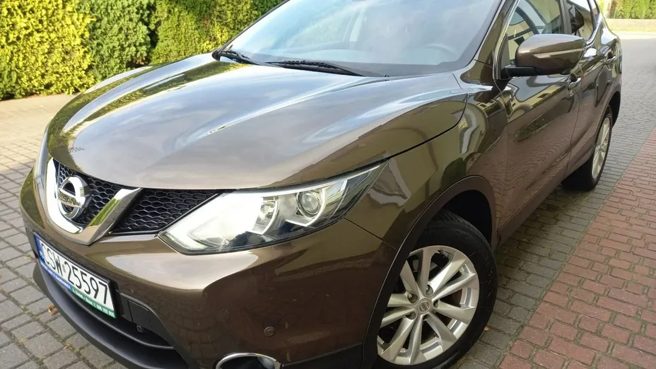 NISSAN Qashqai -