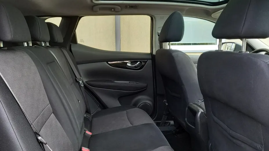 NISSAN Qashqai -