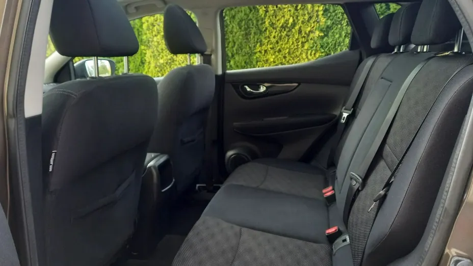 NISSAN Qashqai -