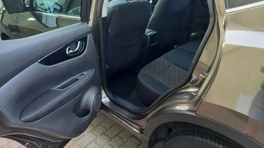 NISSAN Qashqai -