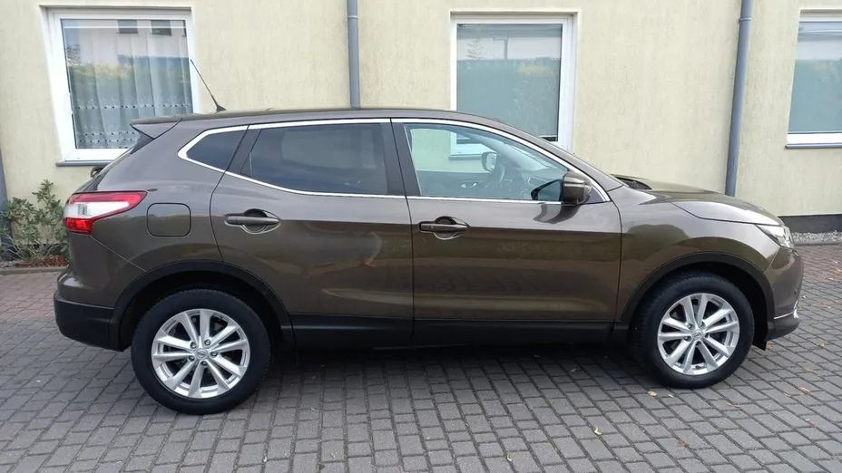 NISSAN Qashqai -