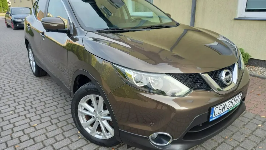 NISSAN Qashqai -