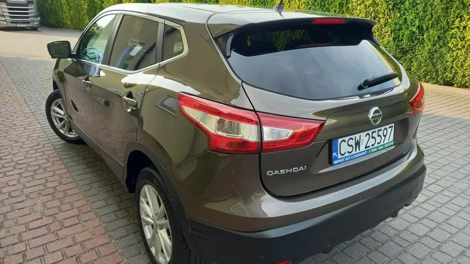 NISSAN Qashqai -