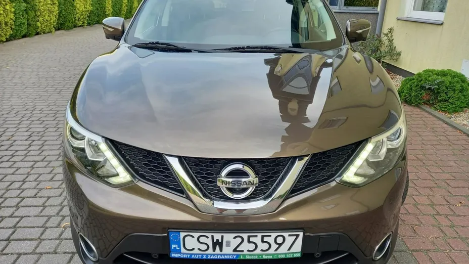 NISSAN Qashqai -