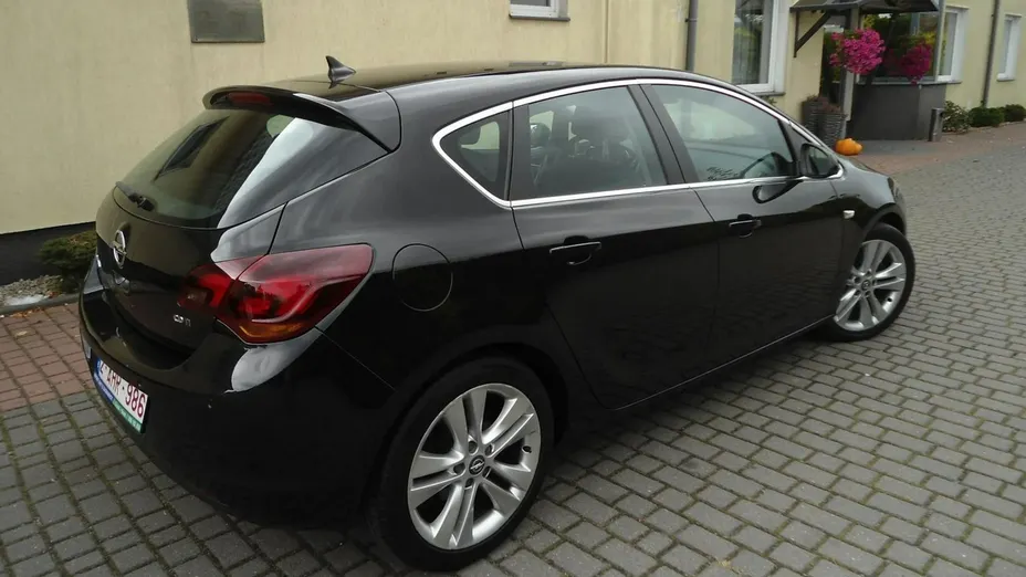OPEL Astra -