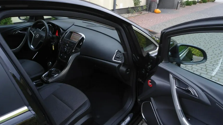 OPEL Astra -
