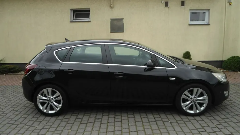 OPEL Astra -