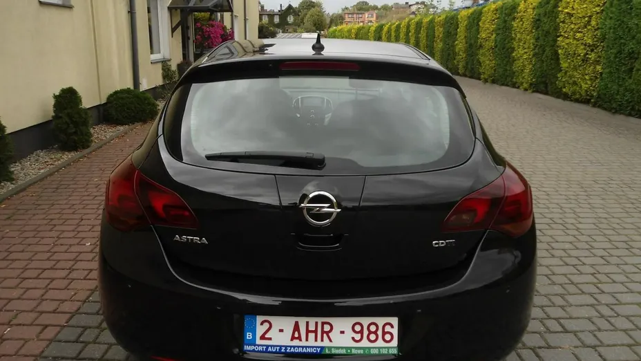 OPEL Astra -