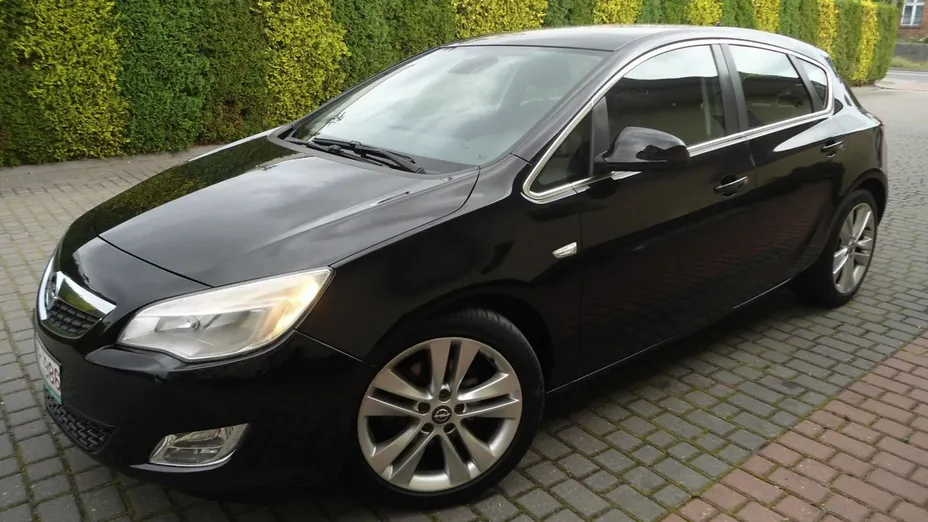 OPEL Astra -