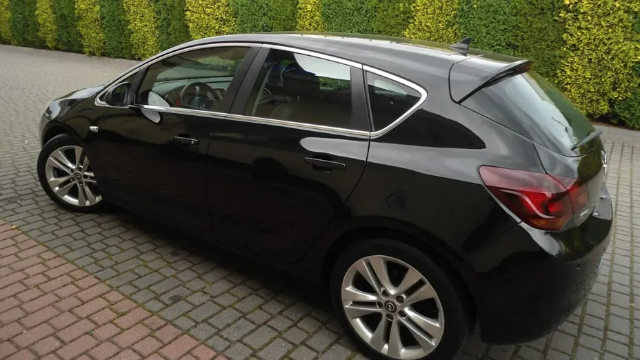OPEL Astra -