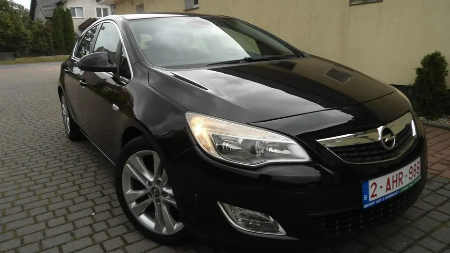 OPEL Astra -