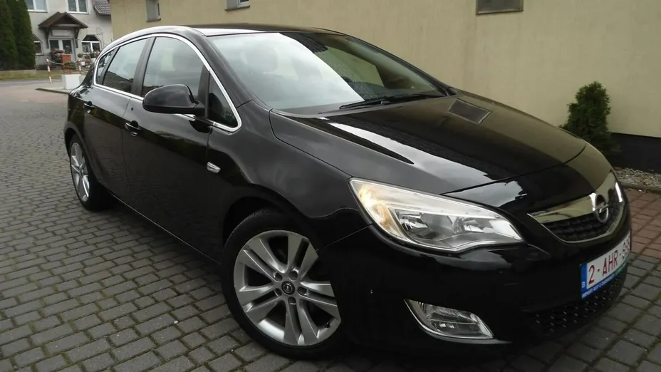 OPEL Astra -