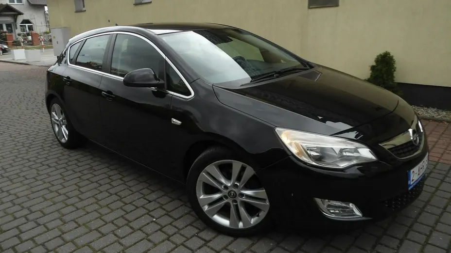 OPEL Astra -