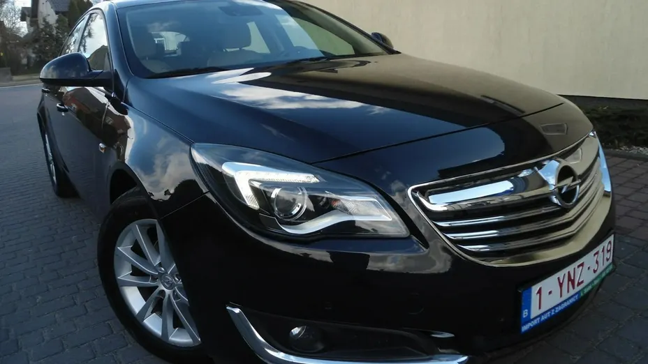 OPEL Insignia -