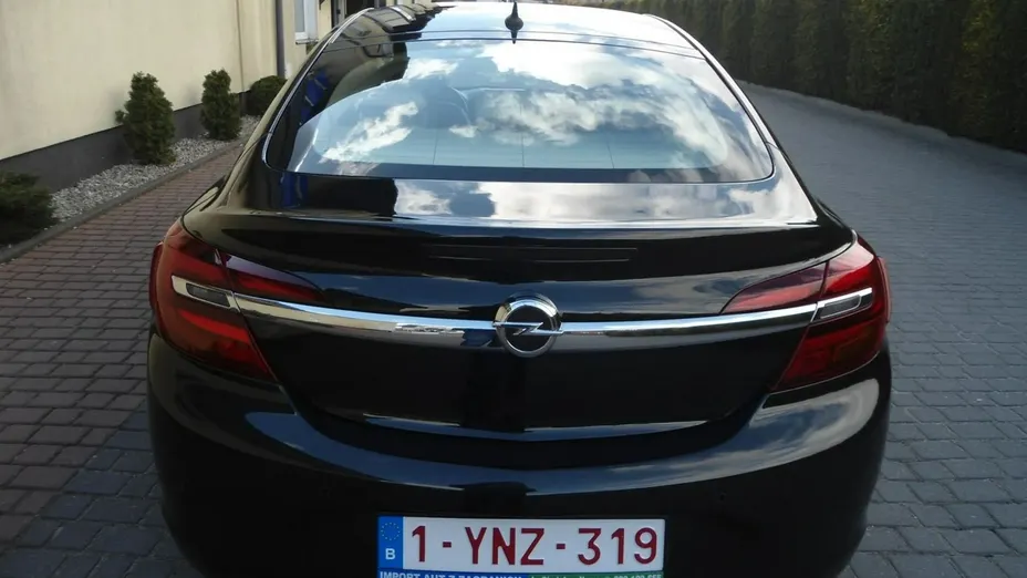 OPEL Insignia -