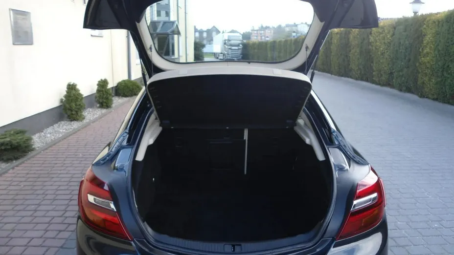 OPEL Insignia -