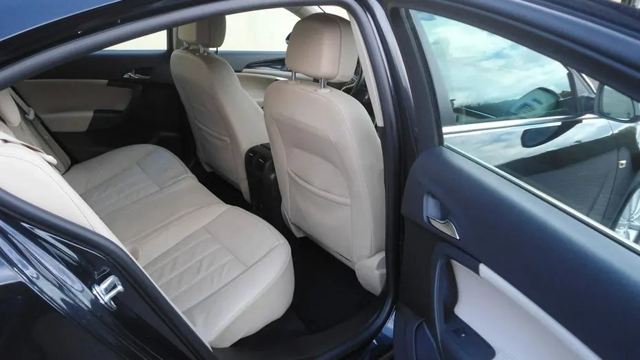 OPEL Insignia -