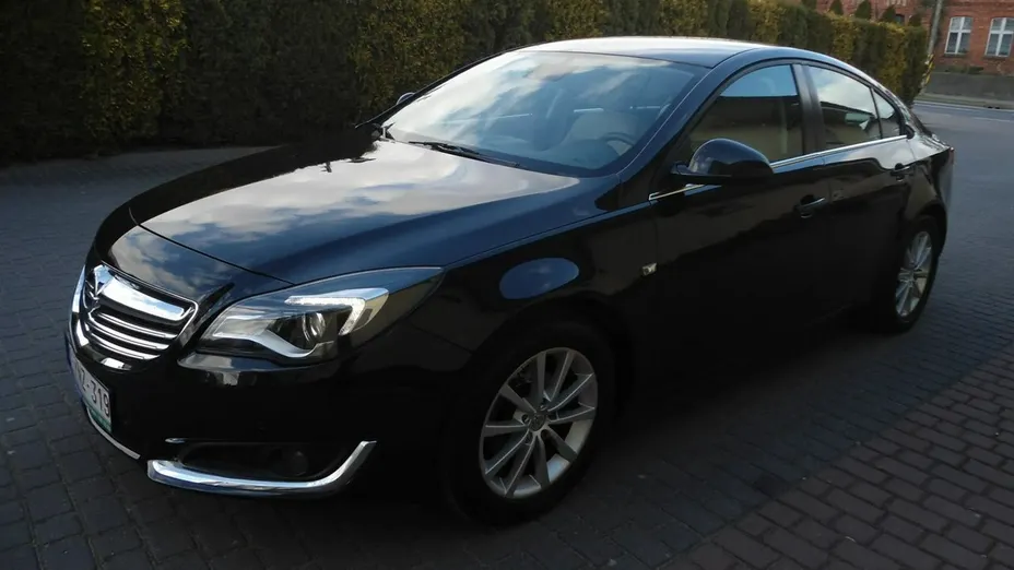 OPEL Insignia -