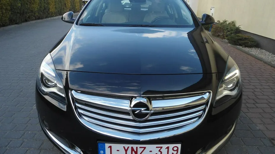 OPEL Insignia -