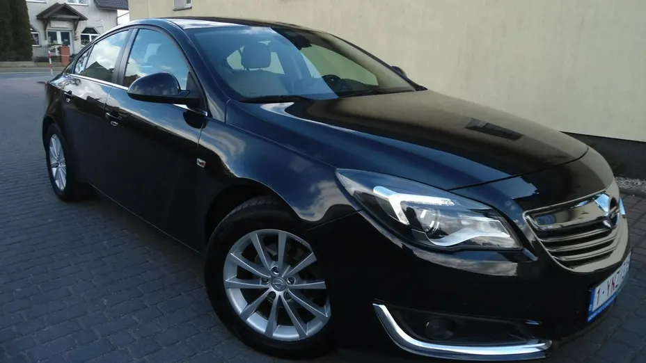OPEL Insignia -