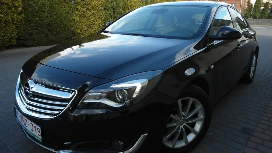OPEL Insignia -